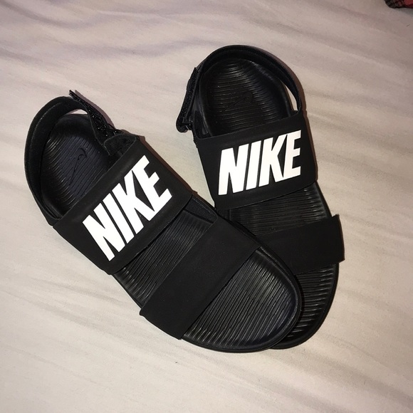 nike rubber sandals